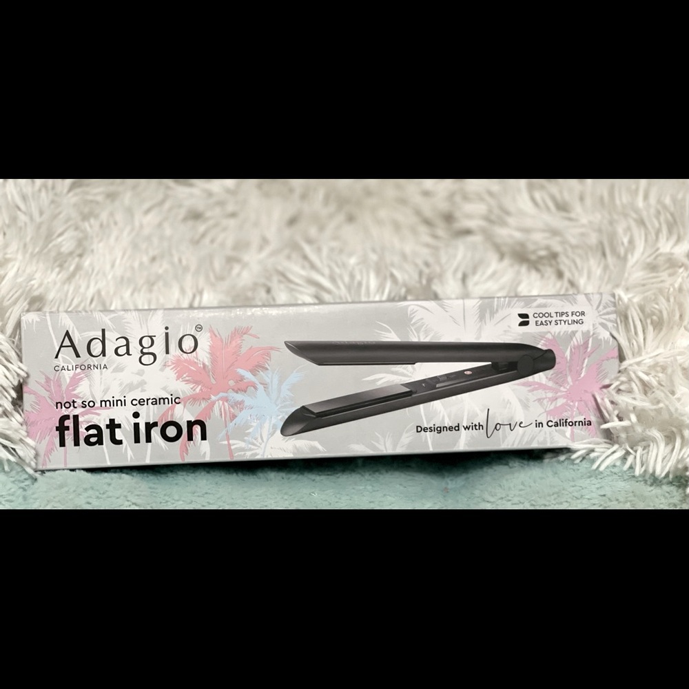 Adagio Not So Mini Ceramic Flat Iron. New, never used.